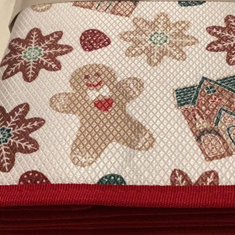 Martha Stewart Gingerbread Reversible Drying Mats - set of 2 - Picture 5 of 6